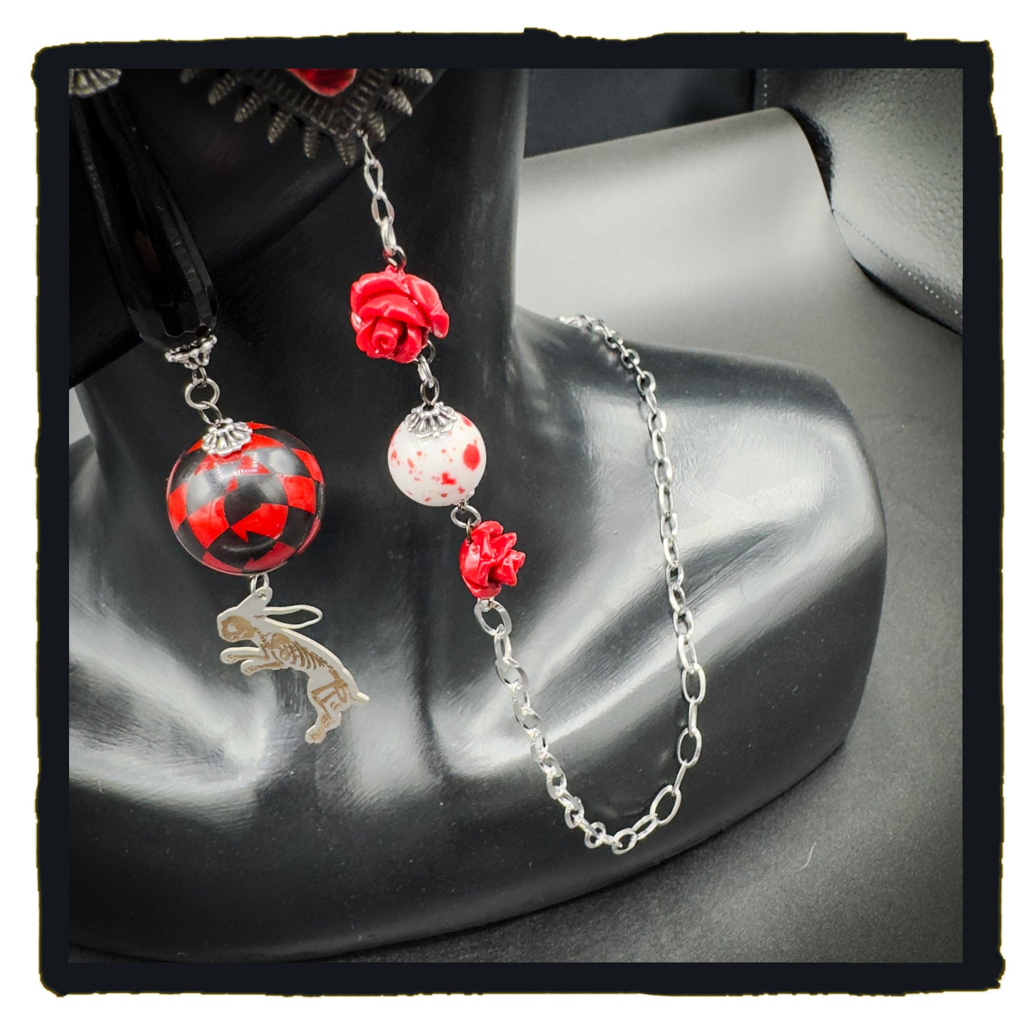 Wonderland eyewear chain